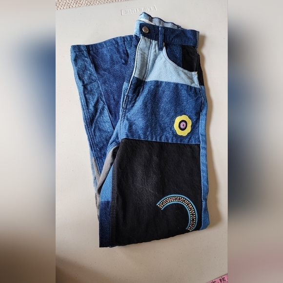 BDG High Waisted Baggy Jean Patched Women's Size 25. - Picture 5 of 8